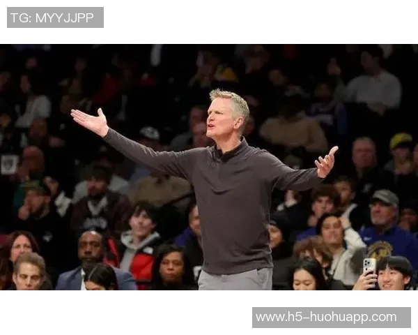 科尔谈大比分落后不换人决定强调凭感觉给予球员更多机会